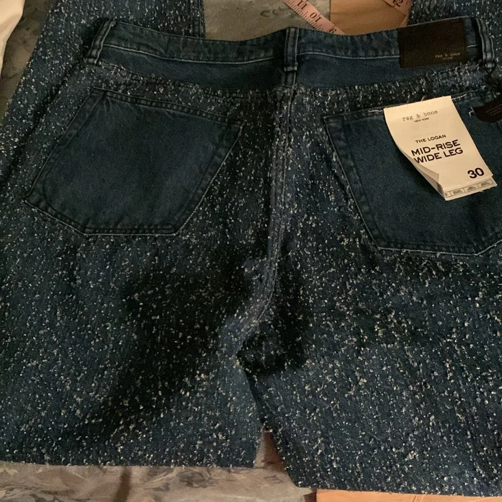 Rag & Bone rag & bone size 30
THE LOGAN Mid Rise /Wide Leg Jeans - Picture 13 of 13